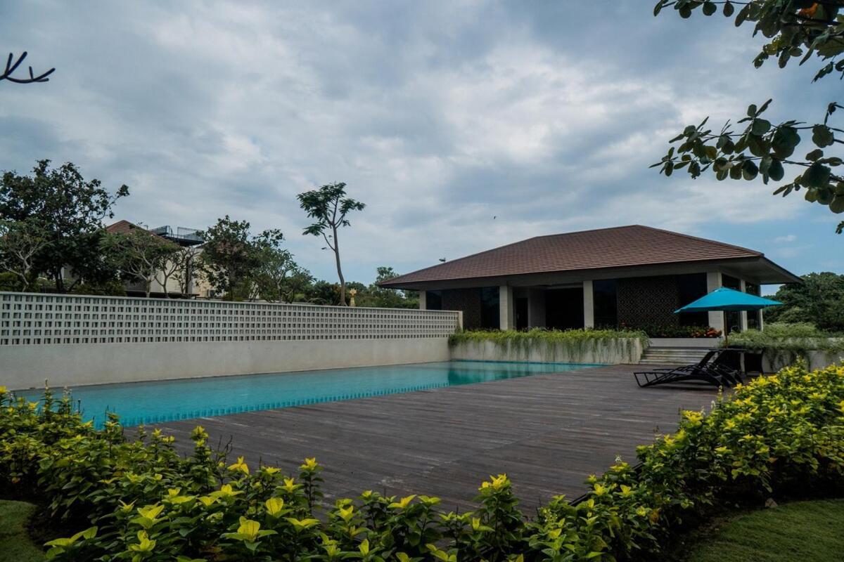 Sadana I22 Ciputra Beach Resort Near Tanah Lot Selemadeg Exteriör bild